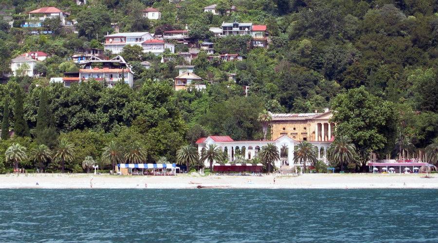 Отдых на море в Гаграх 
