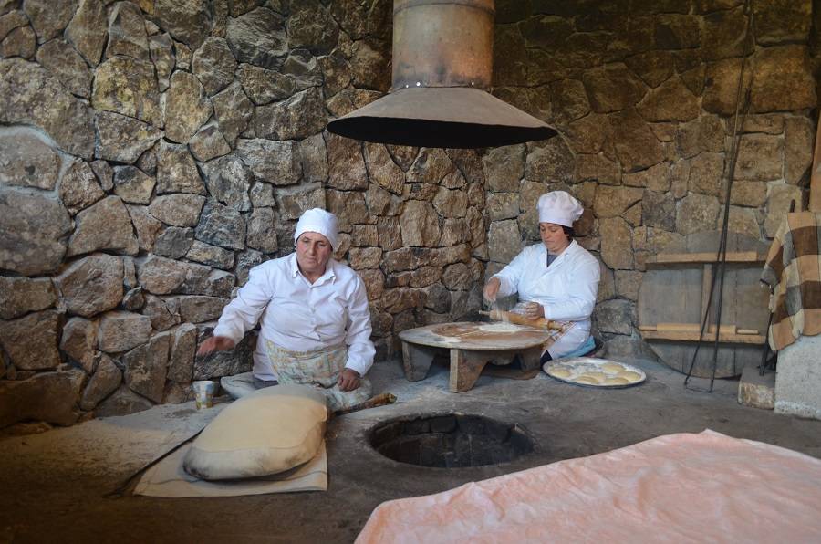 Приготовление армянского лаваша