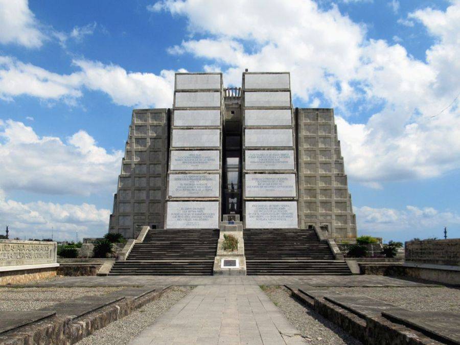 Мавзолей и Маяк Колумба в Санто-Доминго