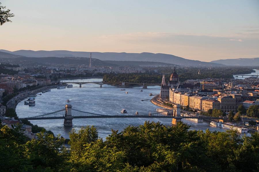 Будапешт, цепной мост через реку Дунай