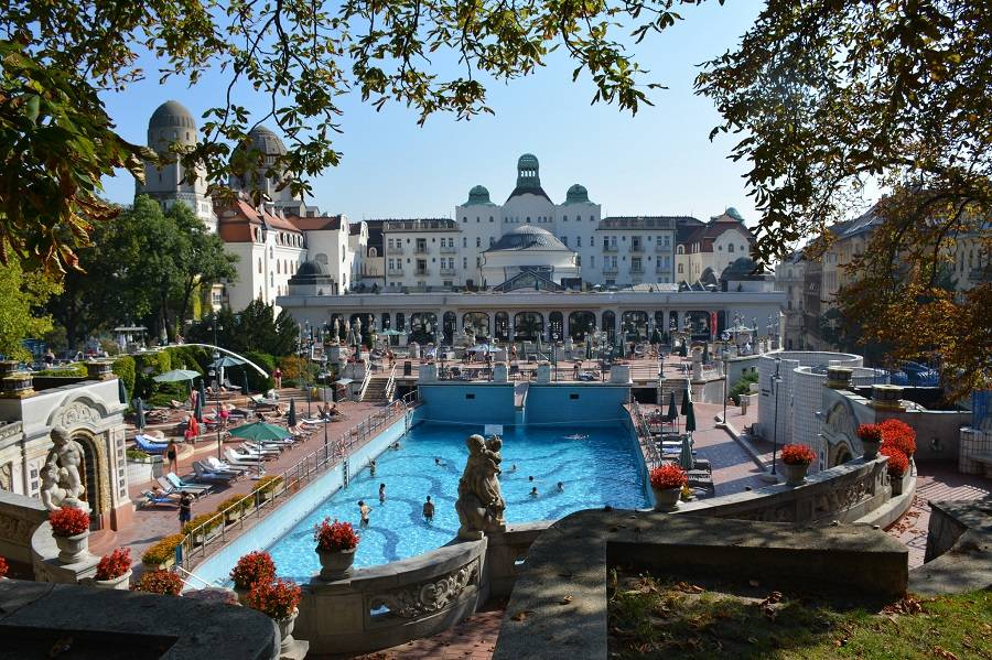 Купальня Геллерт, открытый бассейн, Будапешт