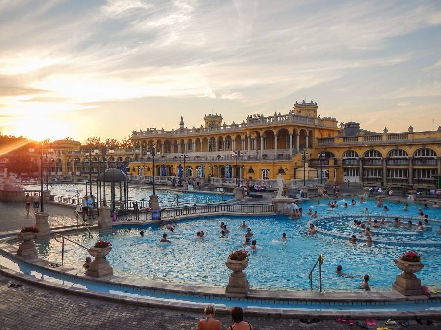 Купальня Сеченьи, открытый бассейн, Будапешт