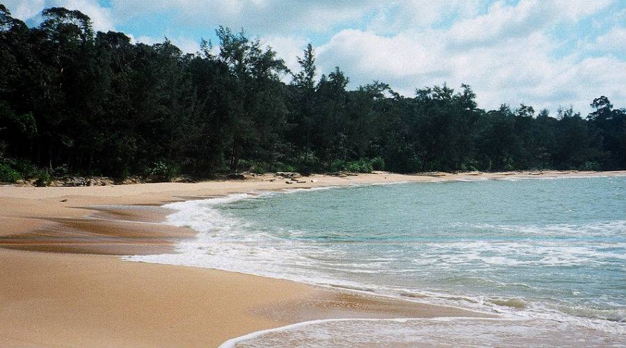 Отдых на берегу о. Борнео 