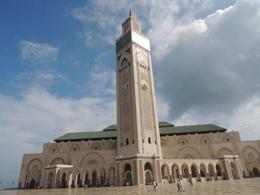 Великая мечеть Хасана II на берегу Атлантического океана - одна из крупнейших мечетей мира