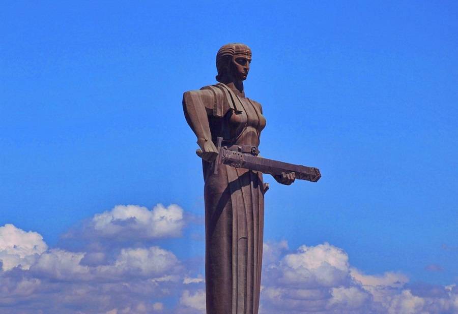Парк Победы в Ереване